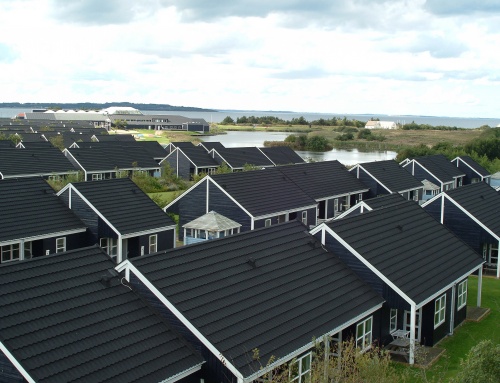 Rønbjerg Feriecenter fik lagt 220 nye decratage ialt 17.500m2