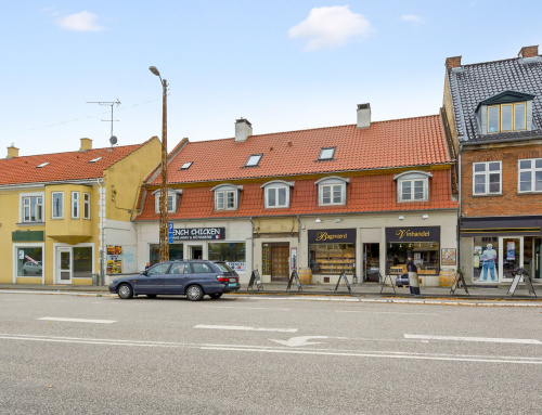 Butiksejendom i Bagsværd fik lagt nyt Tegltag og nye kviste