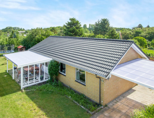 Huset i Odense fik lagt et nyt Betontegl tag, huset fik også monteret nye metaltagrender.