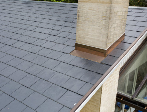 Villa i Bagsværd skiftede det gamle eternittag ud med et smukt naturskifertag