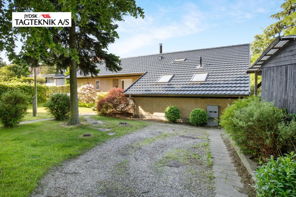 Jydsk Tagteknik. AeroDek Unique tag (Decra Elegance)