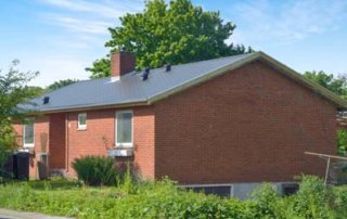 Jydsk Tagteknik Skifereternit på rød murstensvilla