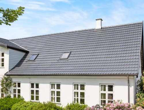 Sort Decra på skøn ejendom i Gørløse