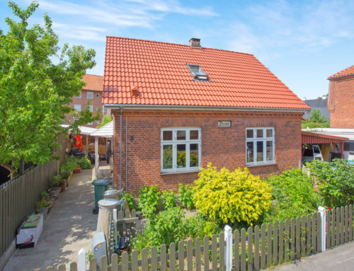 Flot tag med betonteglsten i Roskilde