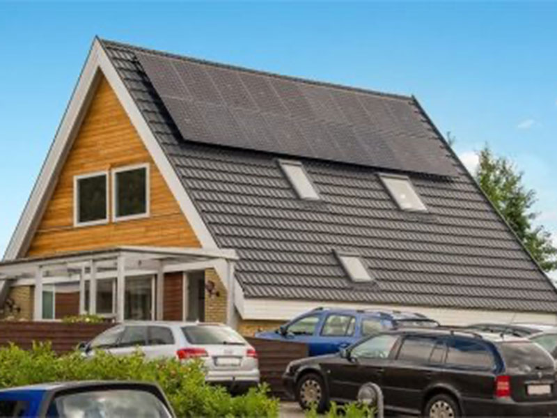 Jydsk-Tagteknik-solceller-paa-tag